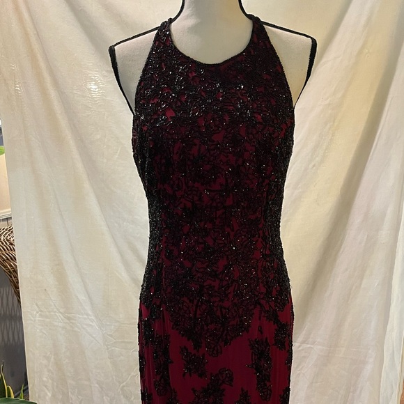 Vintage Gothic 🥀 red SILK gown with heavy black beading - Picture 2 of 16